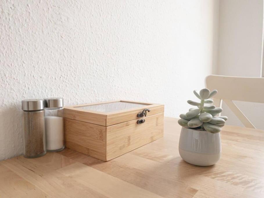 Schoene Ferienwohnung Mit Blick Ueber Stadtwald Lipsia Esterno foto