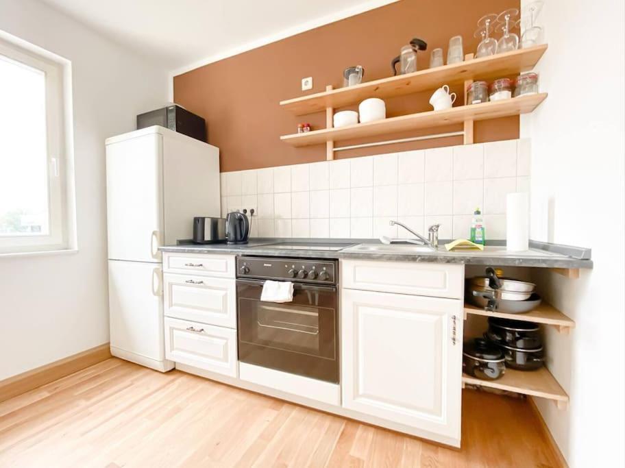 Schoene Ferienwohnung Mit Blick Ueber Stadtwald Lipsia Esterno foto